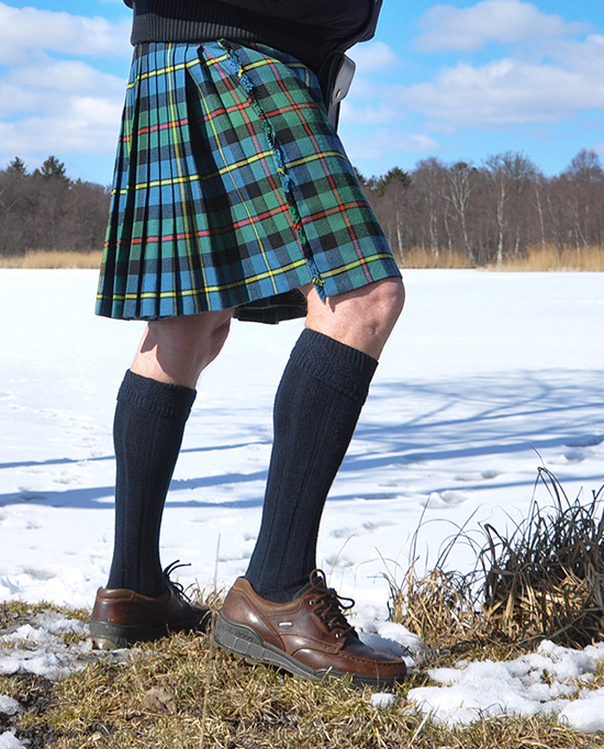 Heritage of Scotland readymade kilt, MacLeod of Harris tartan