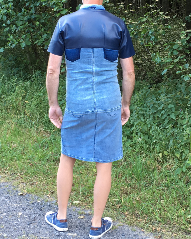 Dirk's skirt